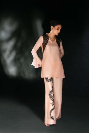 Noire-Soft Pink