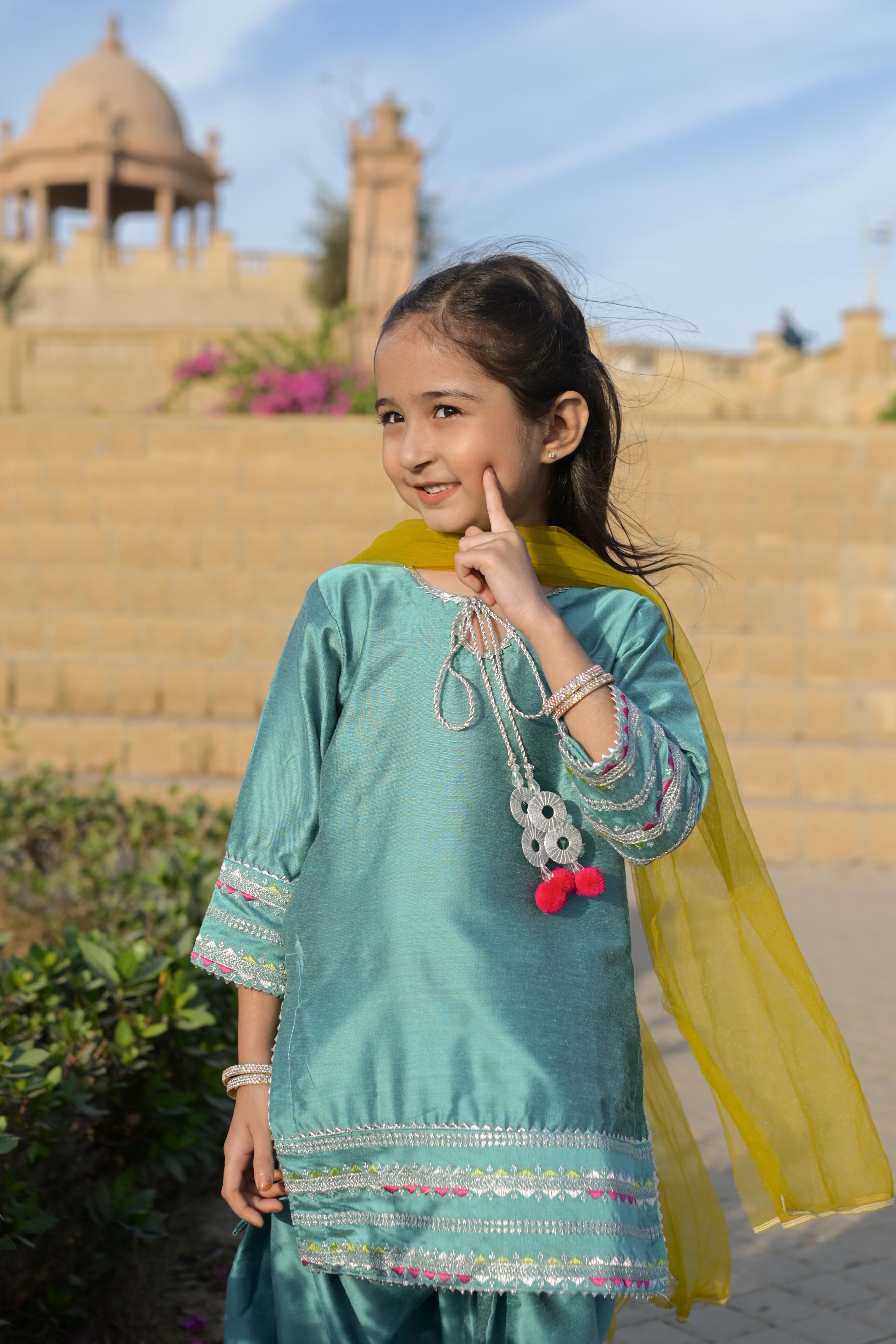 Ocean Breeze Farshi - Girl - Image 6