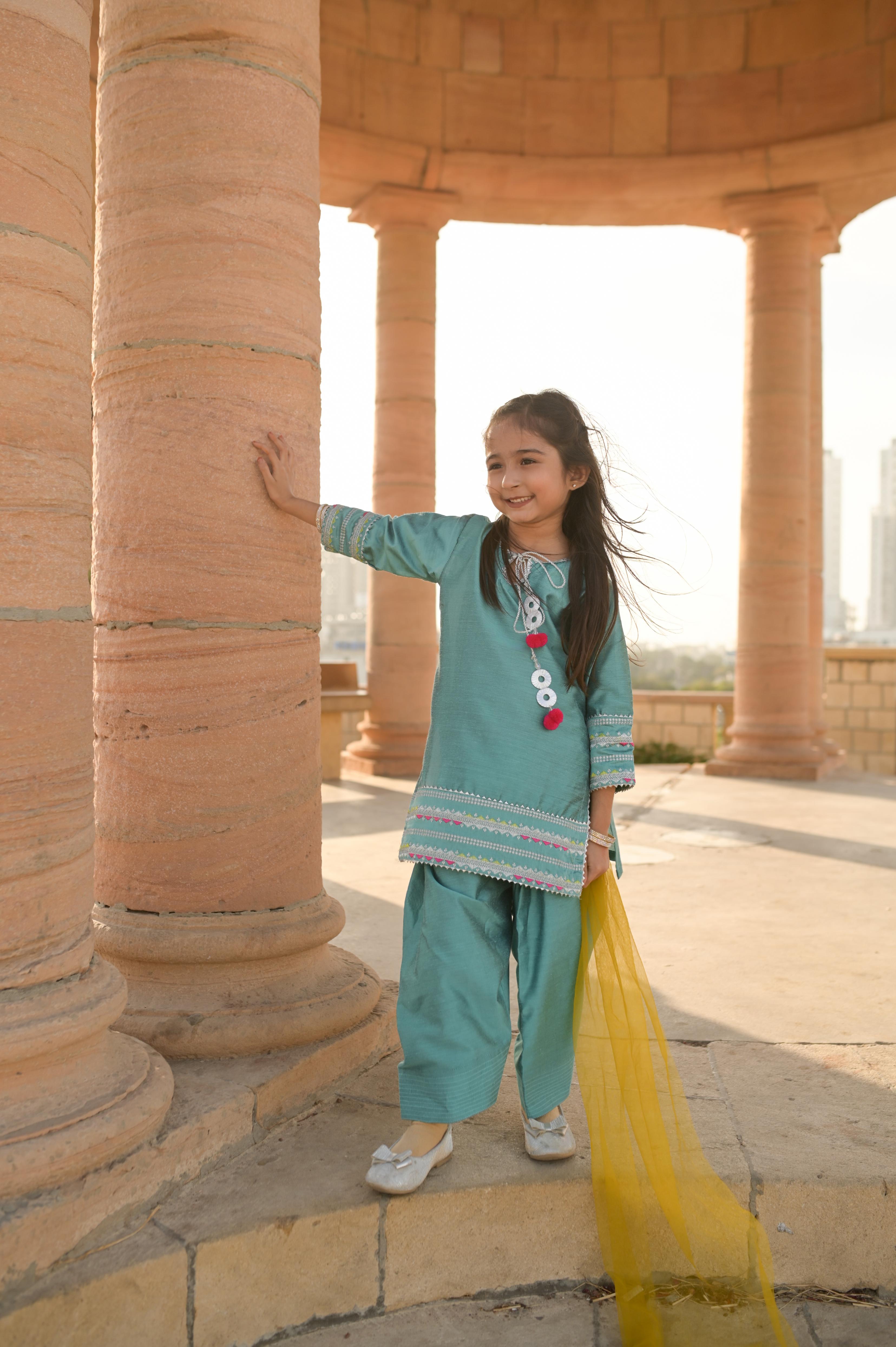 Ocean Breeze Farshi - Girl - Image 11