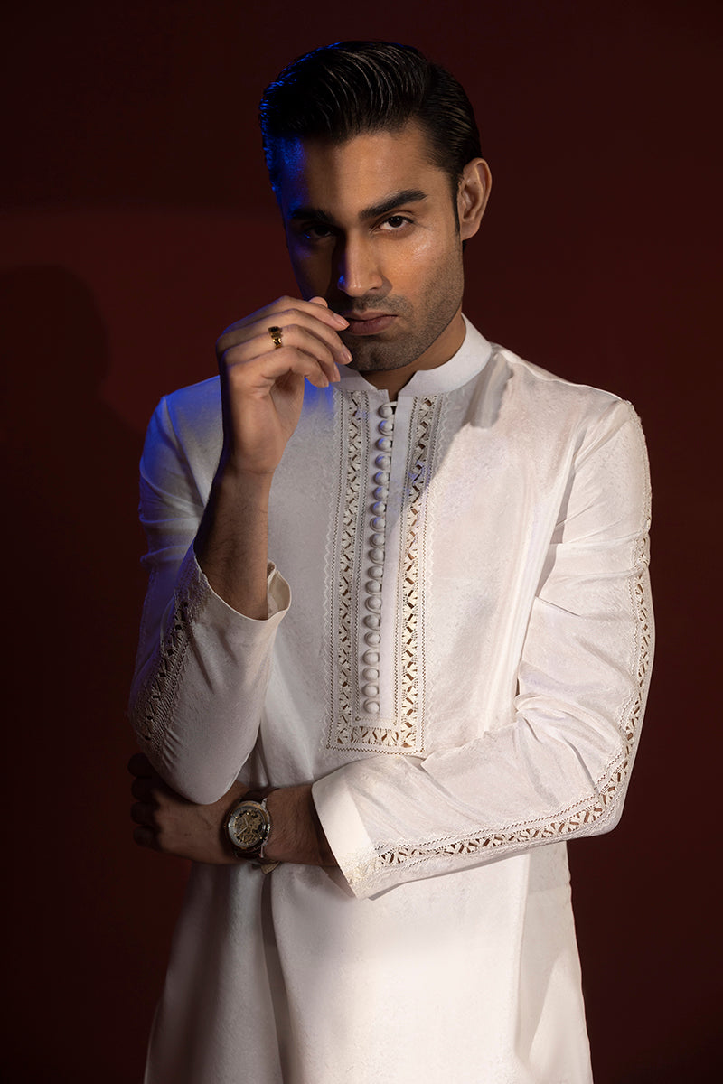 Regal Attire - Image 3