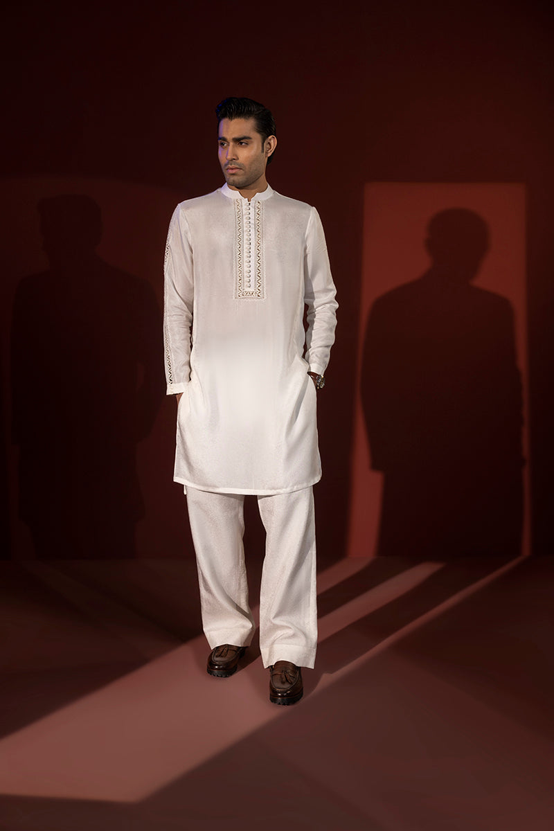 Regal Attire - Image 6