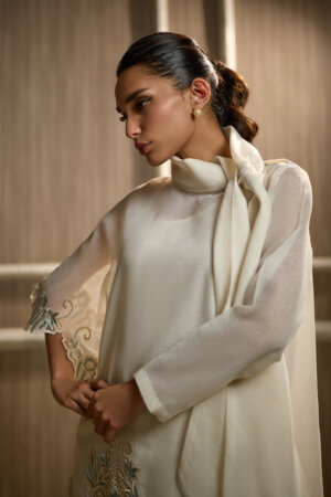 Serafina Cape
