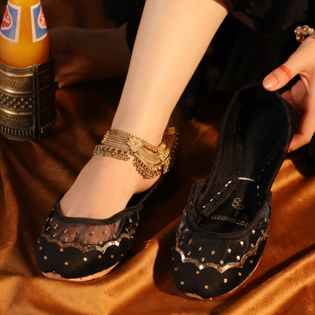 Sitara (Black)