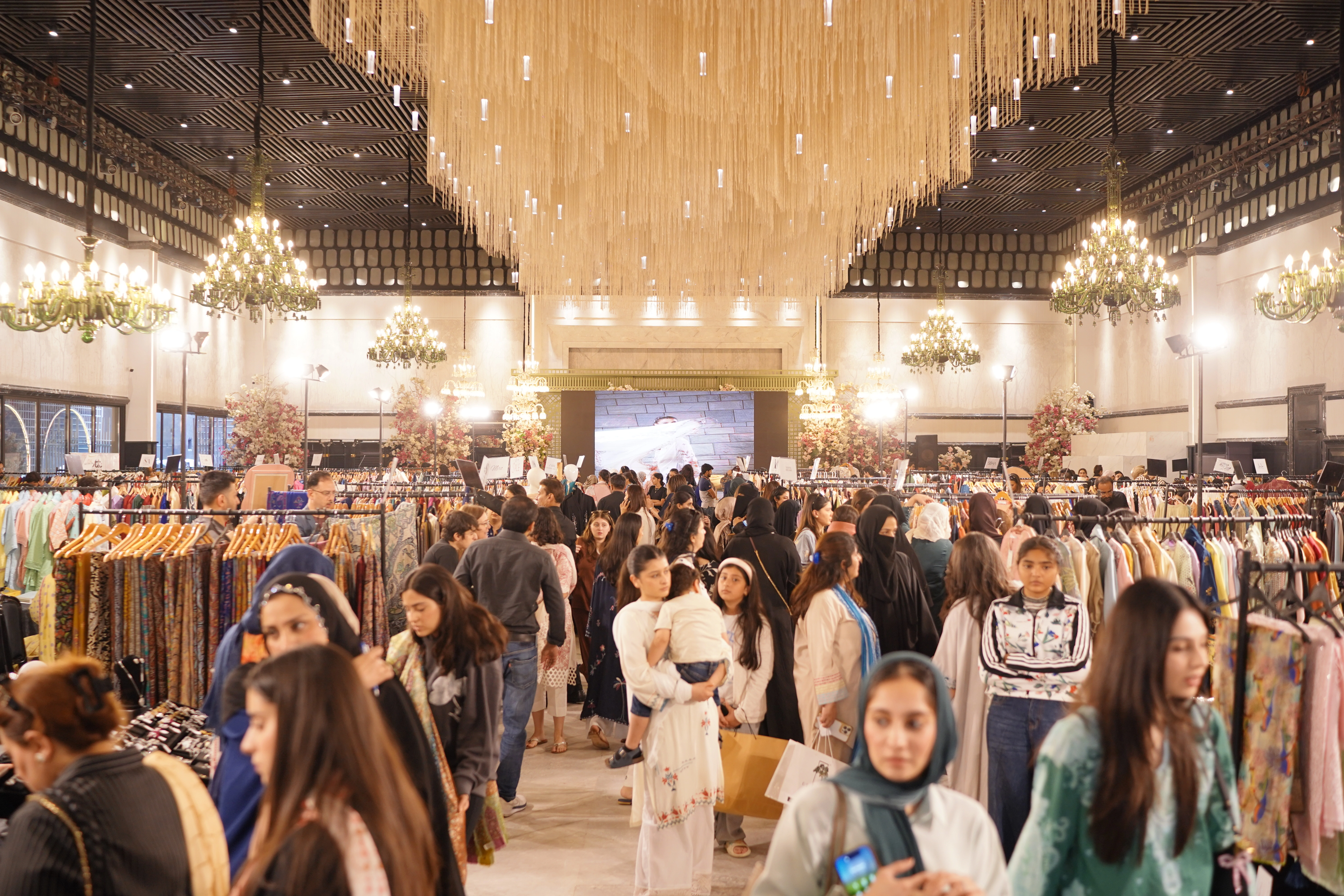 Ensemble Festive Souk Karachi