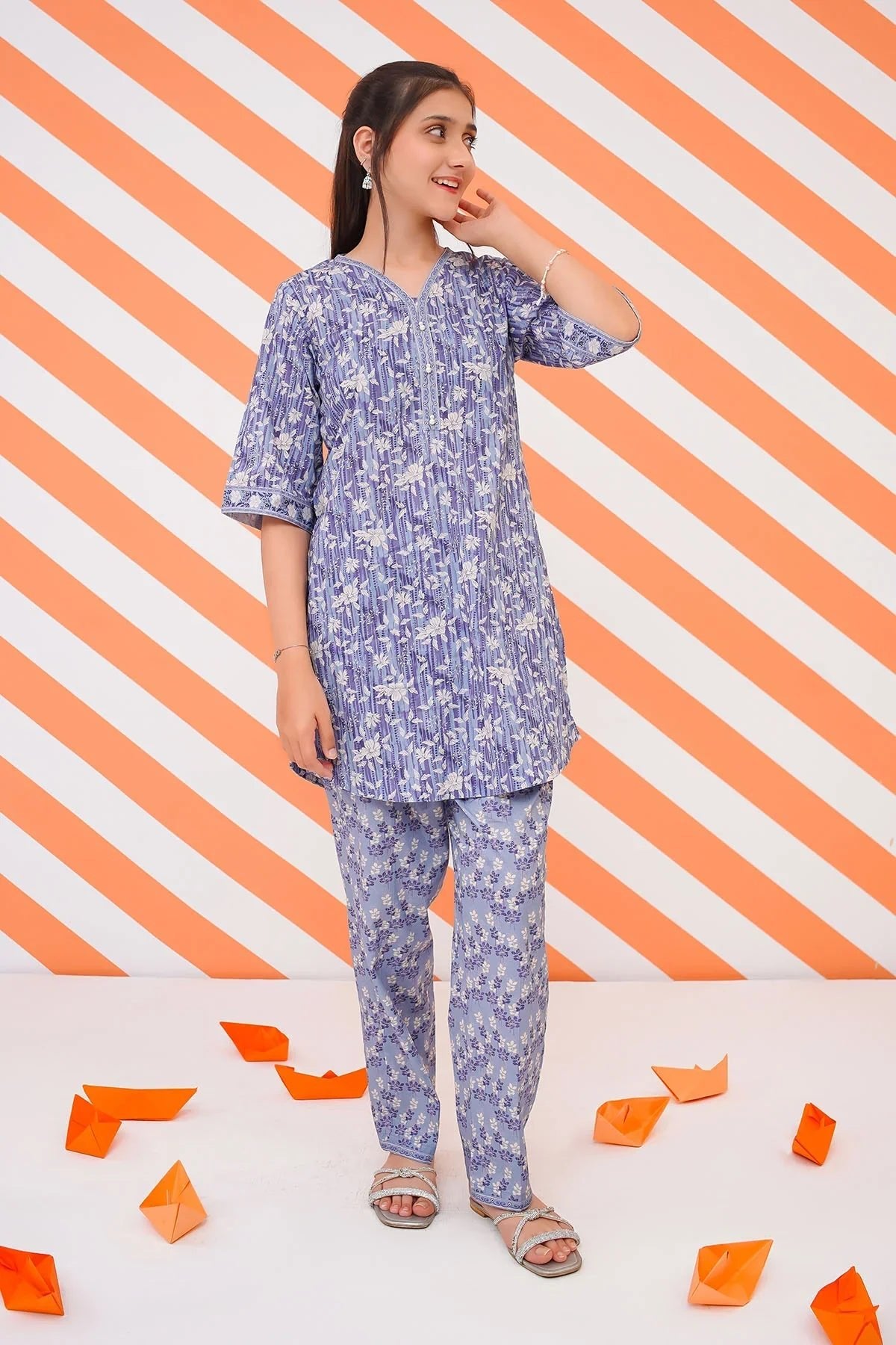 Cotton Lawn Digital Printed 2 Pc Suit - Image 3