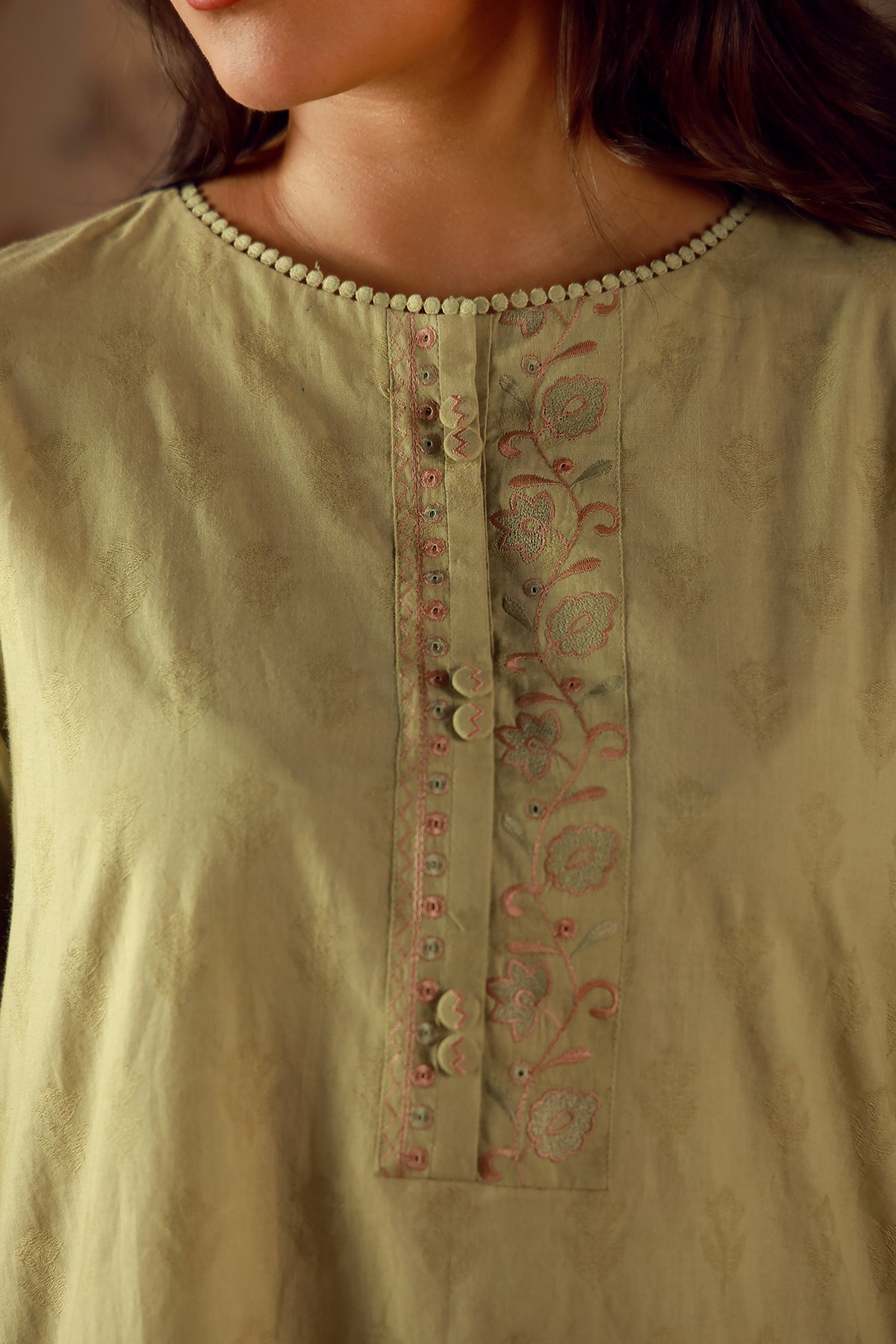 Jade - RTD - Image 2