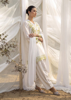 LF 371 Elara