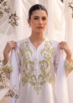 LF 371 Elara