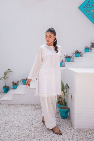 Lily - Summer Basics