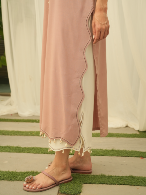 Niha Sleevless- RTD