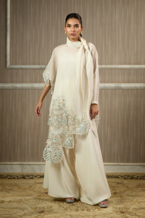 Serafina Cape