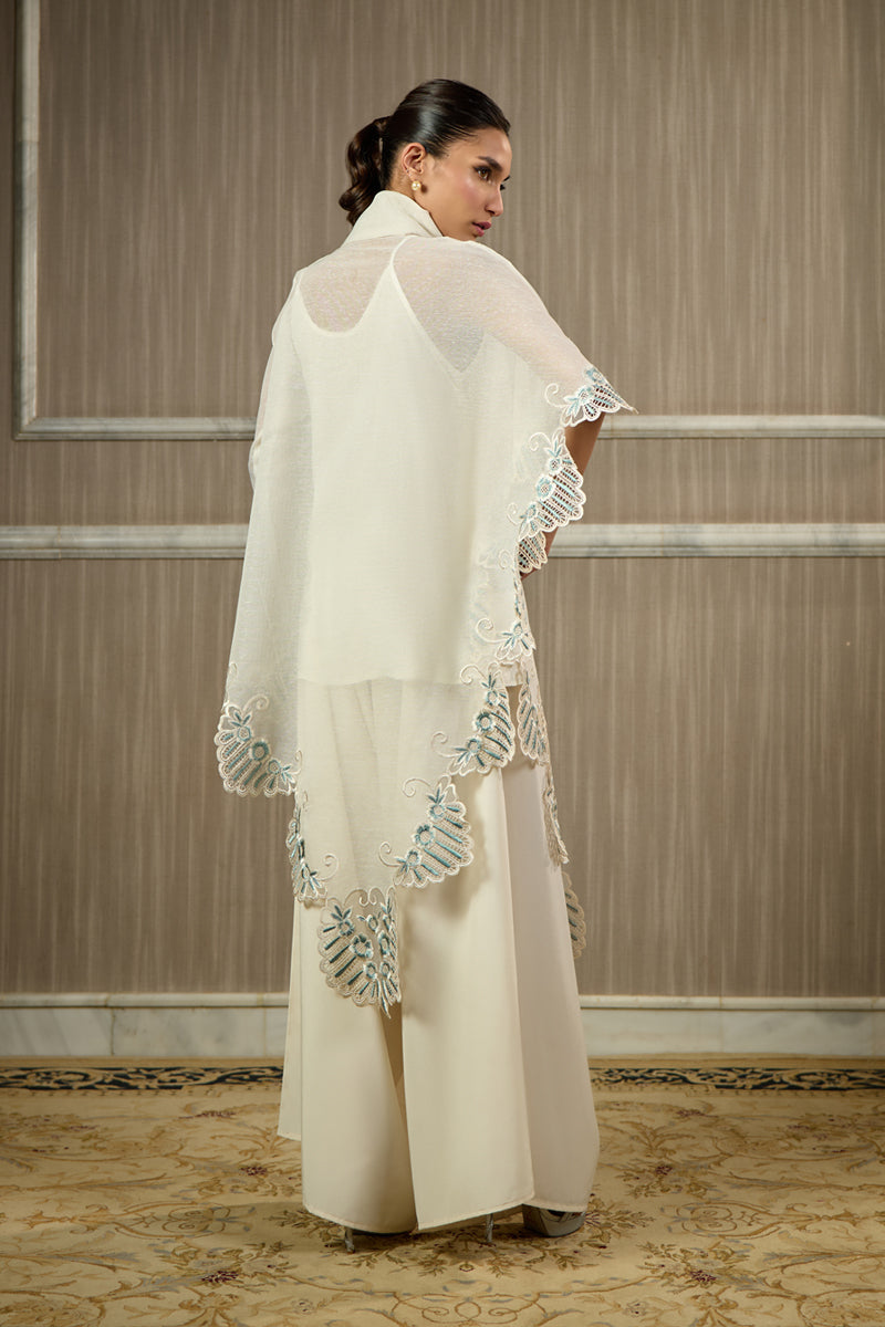 Serafina Cape - Image 3