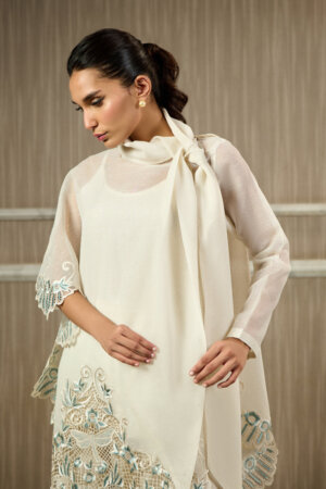 Serafina Cape