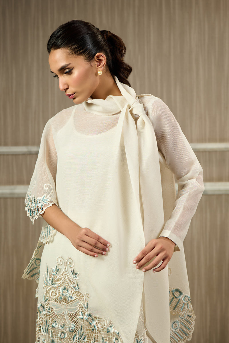 Serafina Cape - Image 5